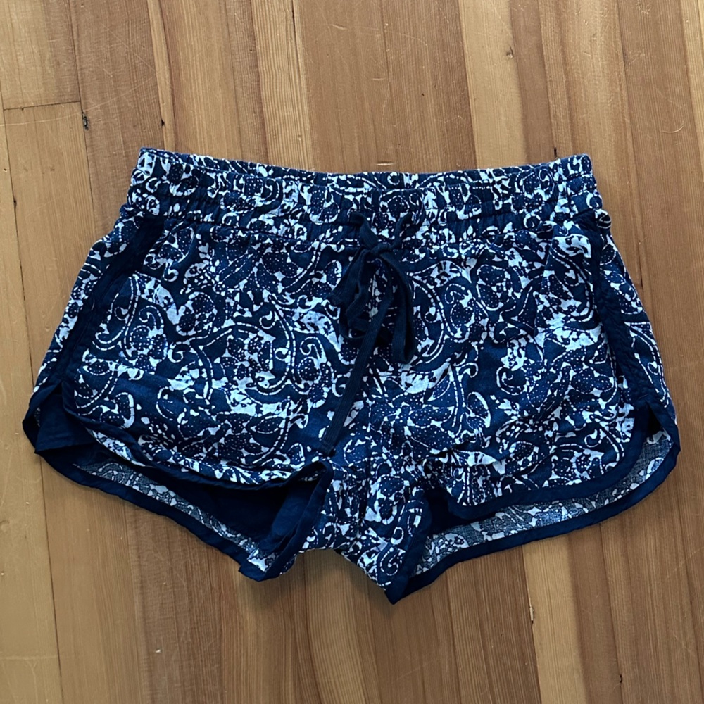GAP Women's Blue Patterned Shorts